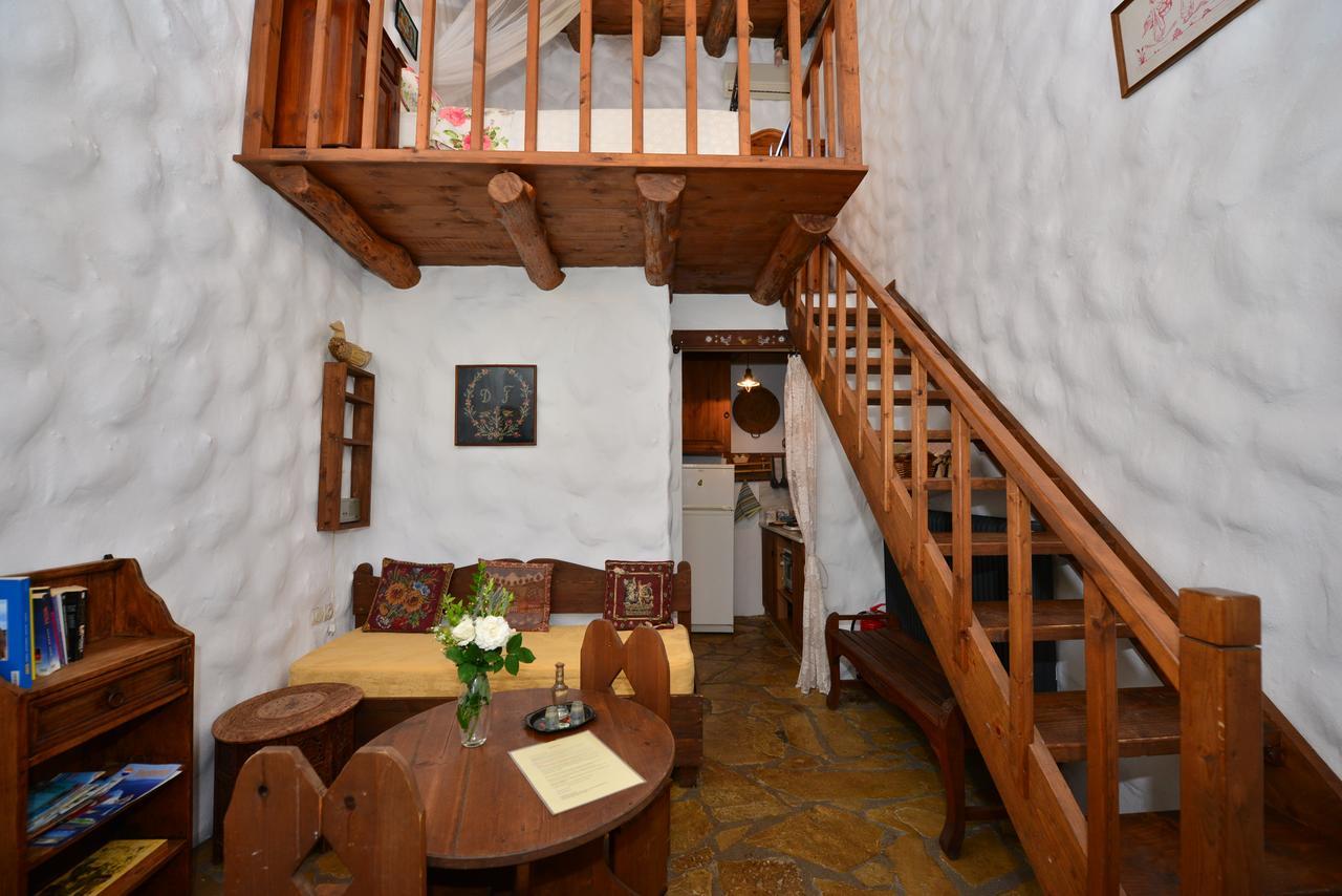 Apartmán Viglatoras Sárkhos Exteriér fotografie